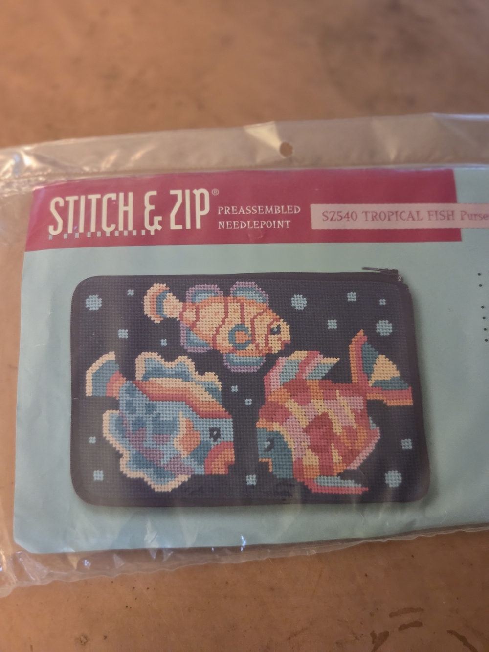 Beginner needlepoint kit - cosmetic/pencil case